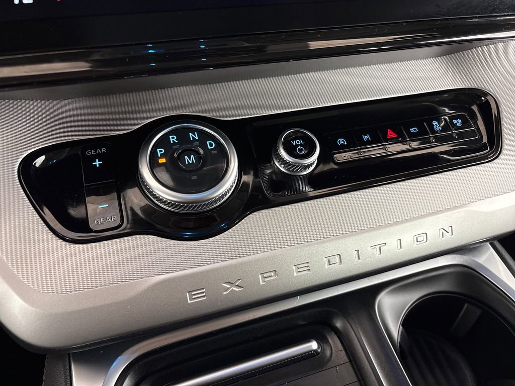 Certified 2025 Ford Expedition Active RWD image 28