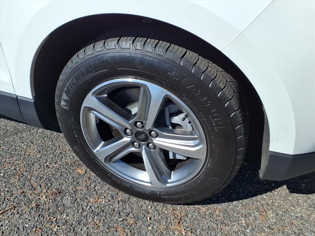 Certified 2023 Ford Edge SEL w/ Convenience Package AWD/4WD image 6