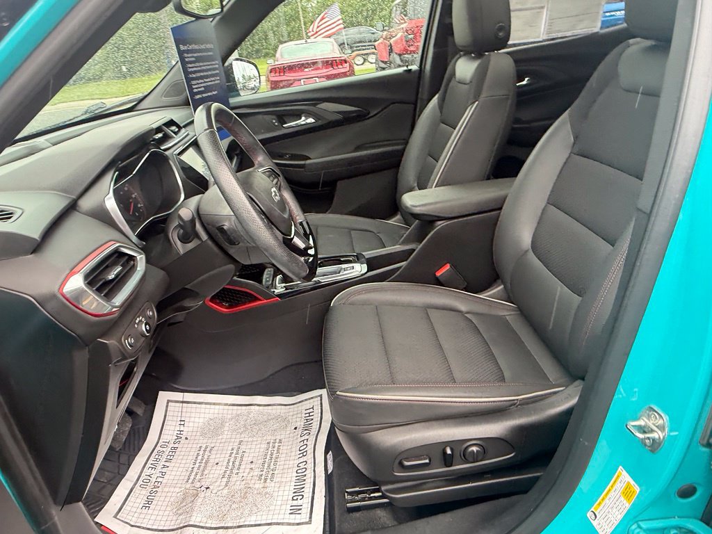 Used 2021 Chevrolet TrailBlazer RS w/ Sun and Liftgate Package AWD/4WD image 10
