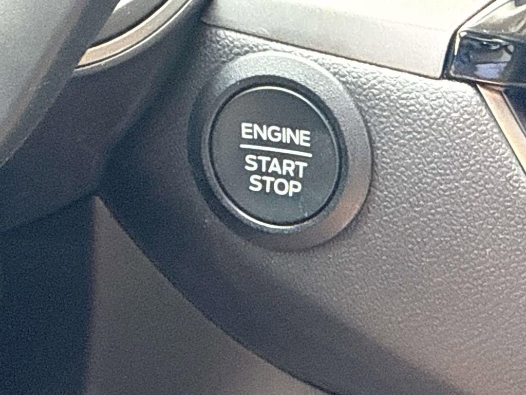 Certified 2025 Ford Escape Active image 29