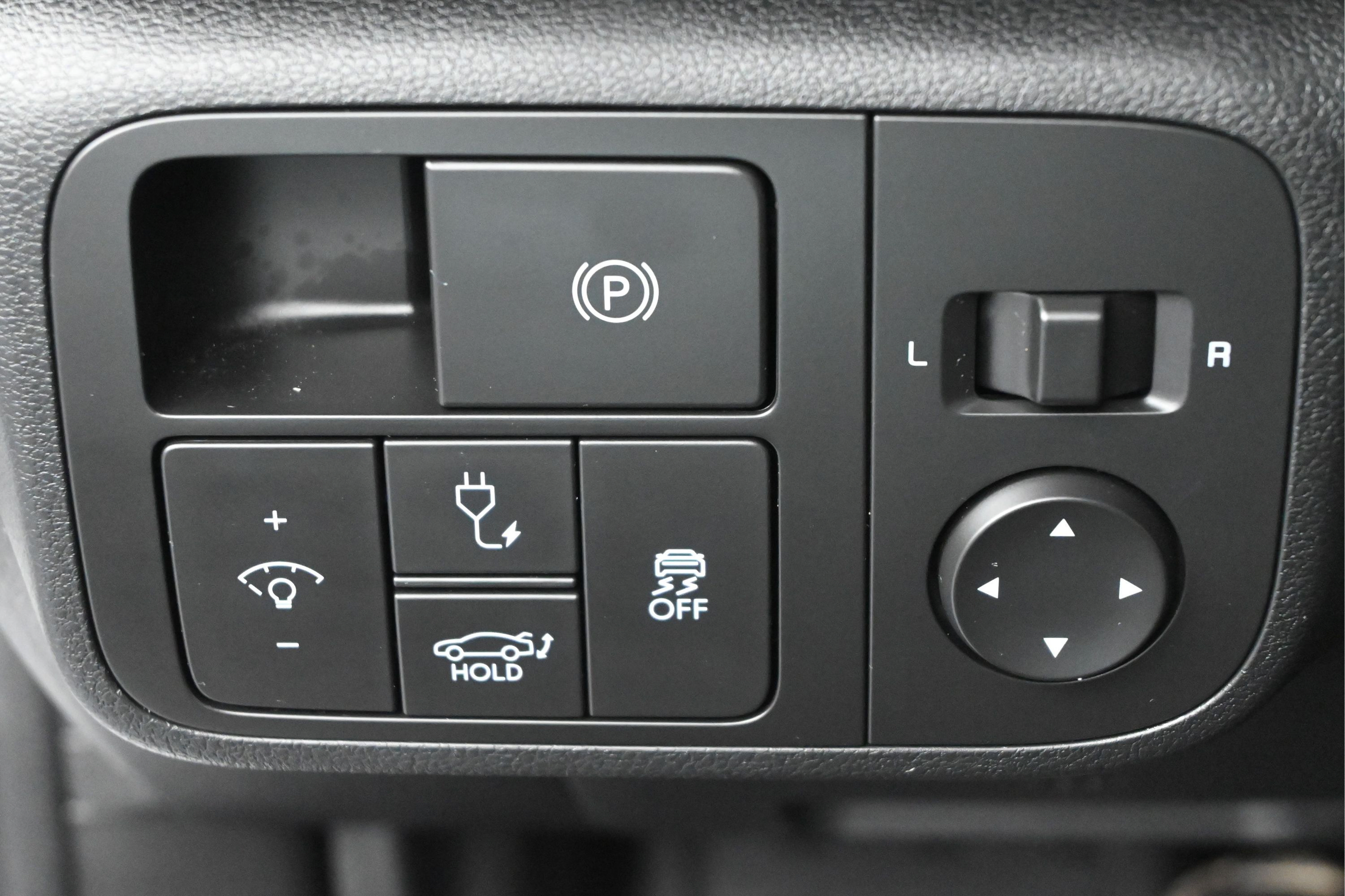 Used 2025 Hyundai Ioniq 6 SEL RWD image 21