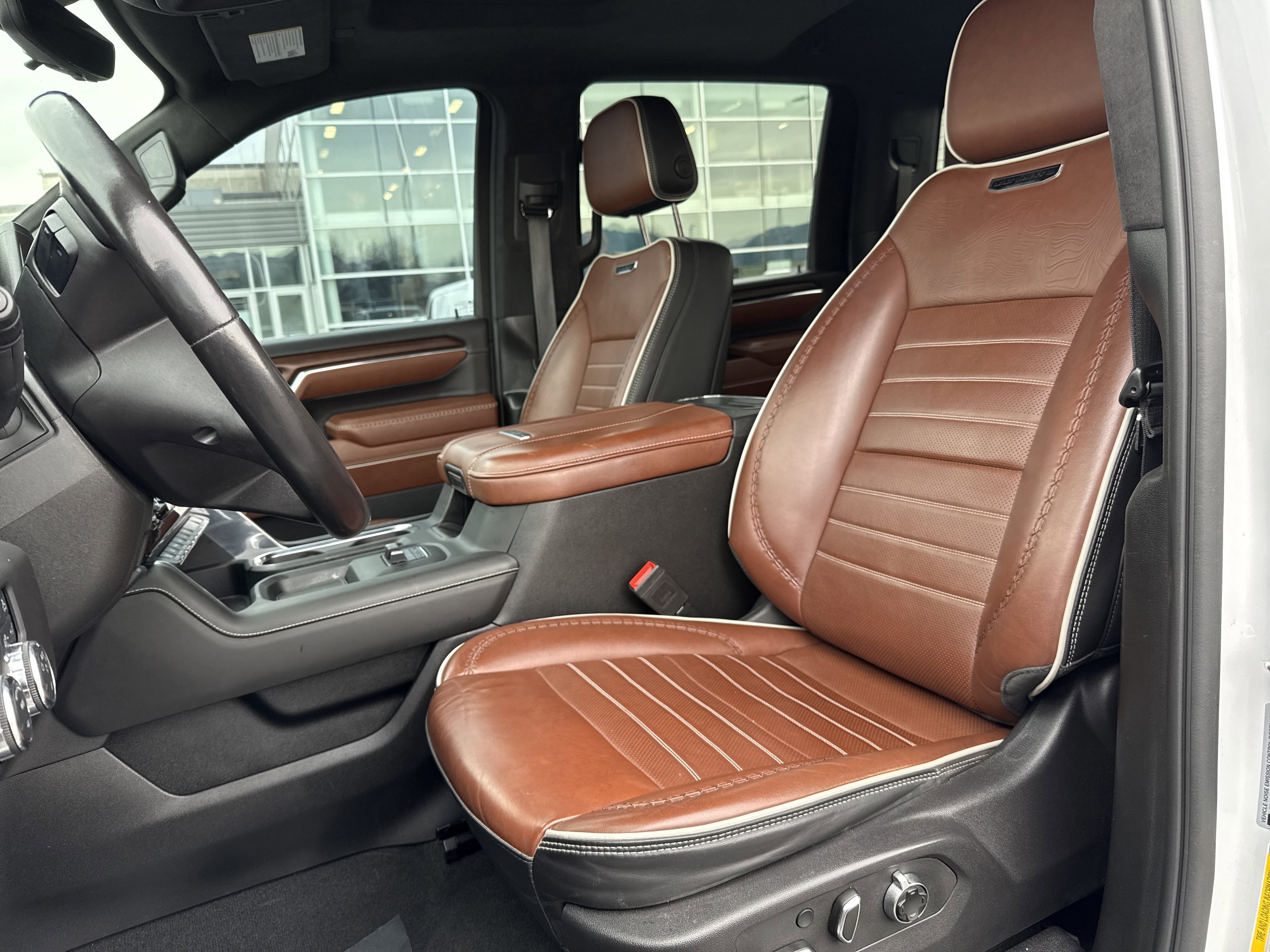 Used 2024 GMC Sierra 2500 Denali Ultimate image 12