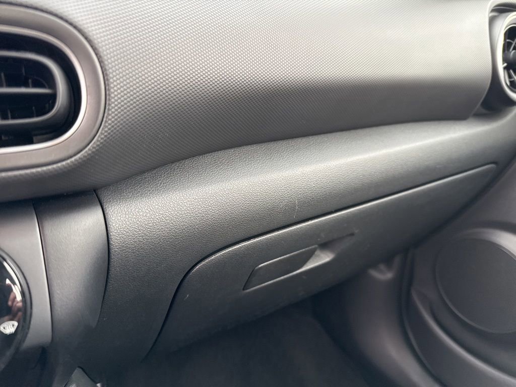 Used 2023 Hyundai Kona SE image 27