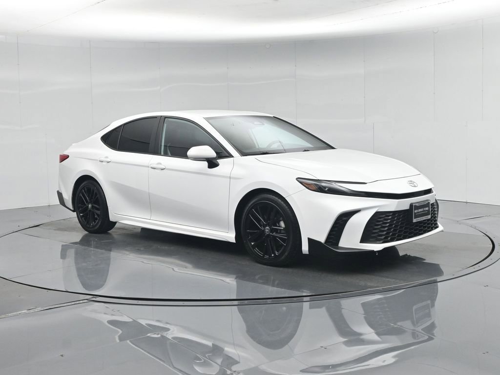 Used 2025 Toyota Camry SE FWD image 26