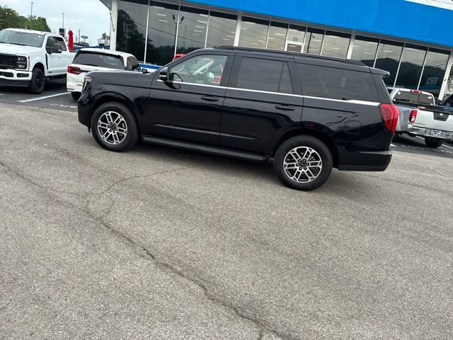 Certified 2025 Ford Expedition Active RWD image 18