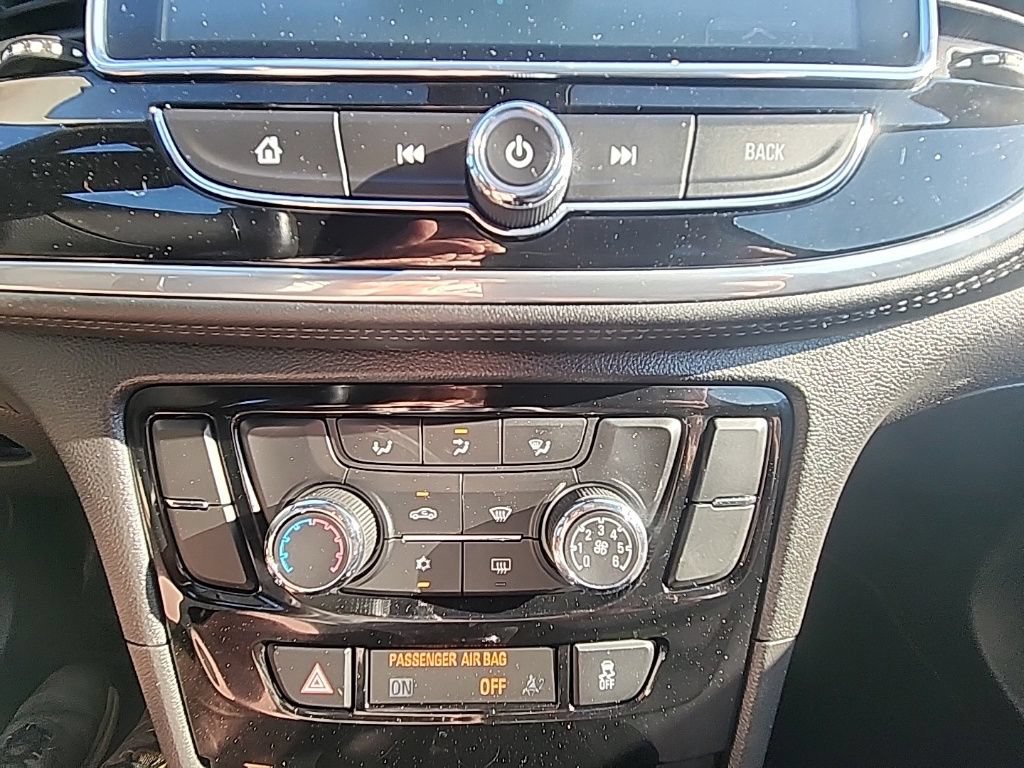 Used 2020 Buick Encore Preferred w/ Safety Package AWD/4WD image 17