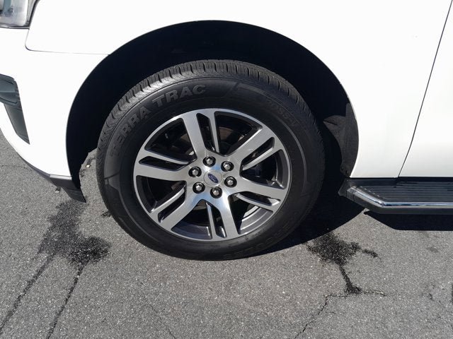 Certified 2022 Ford Expedition XLT RWD image 9