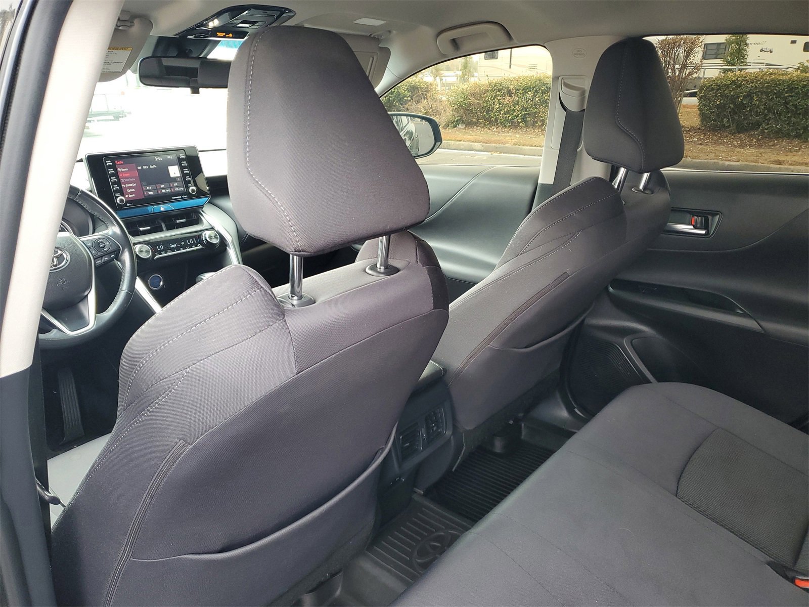 Used 2022 Toyota Venza LE image 11