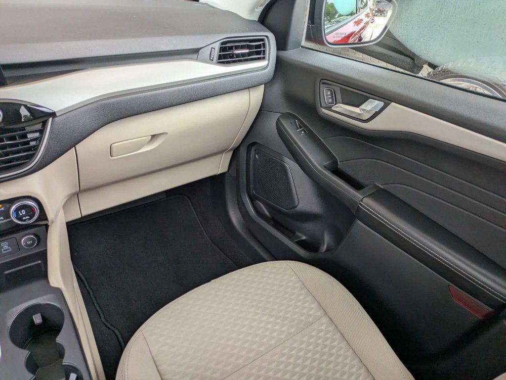 Certified 2021 Ford Escape SE w/ SE Sport Appearance Package FWD image 18
