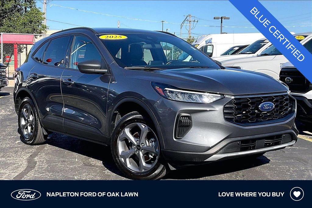 Certified 2025 Ford Escape ST-Line AWD/4WD image 1