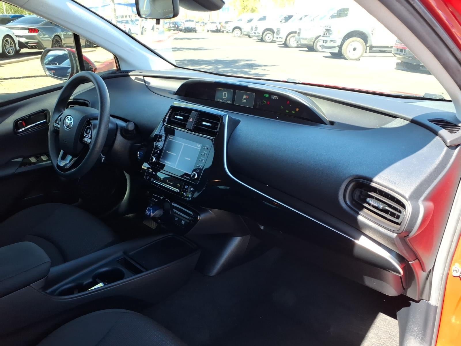 Used 2021 Toyota Prius LE w/ Carpet Mat Package (TMS) FWD image 10