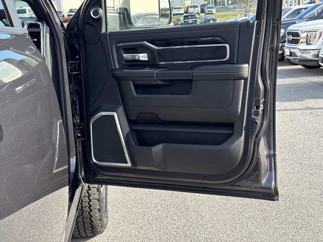 Used 2022 RAM 3500 Laramie image 10