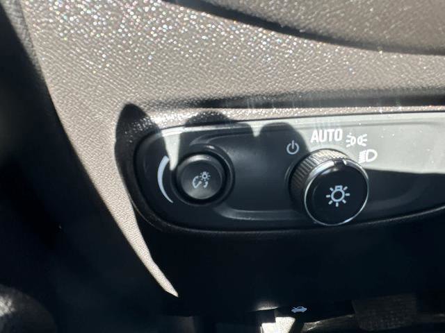 Used 2023 Chevrolet Equinox LT image 24