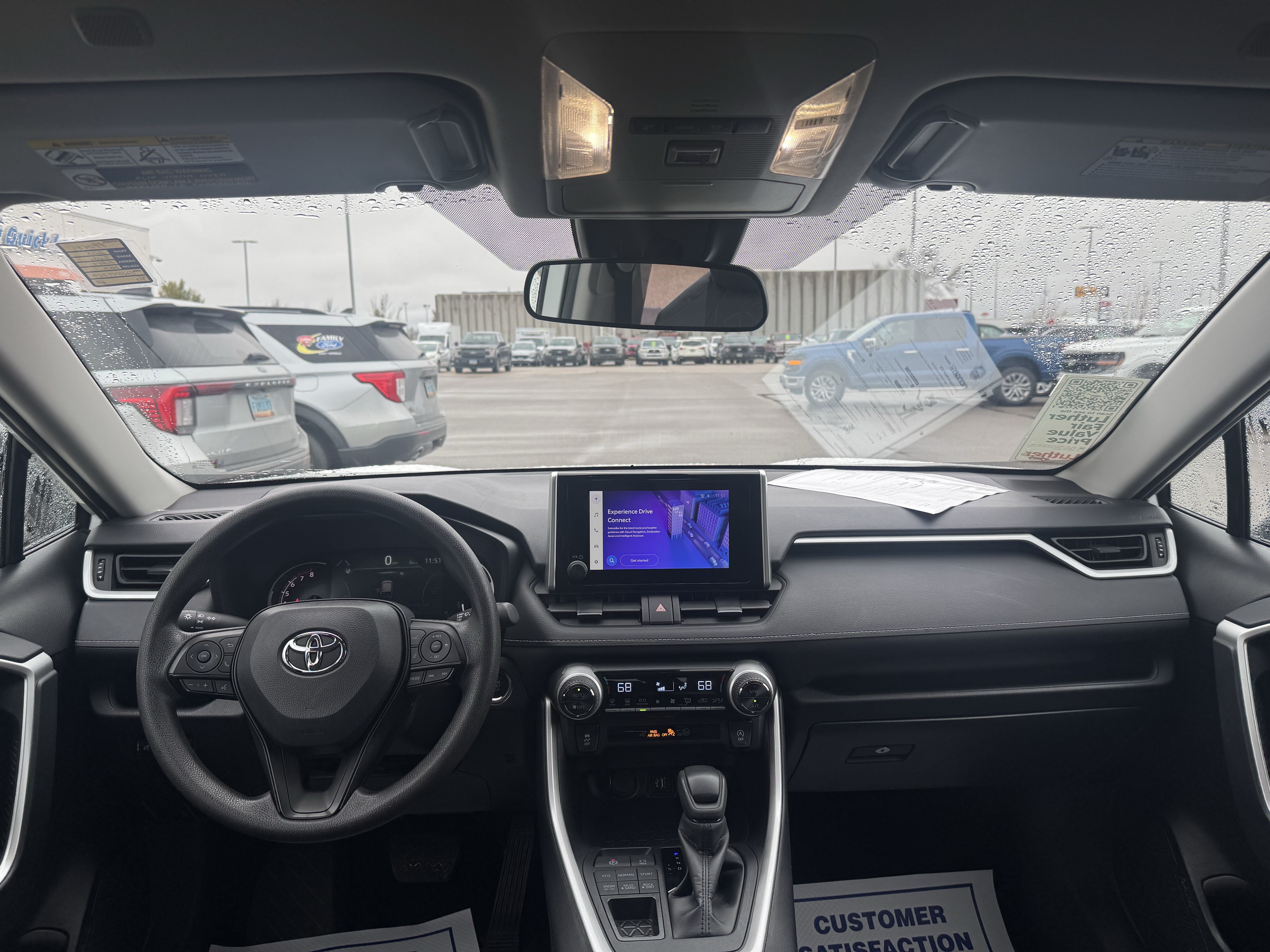 Used 2025 Toyota RAV4 XLE AWD/4WD image 13