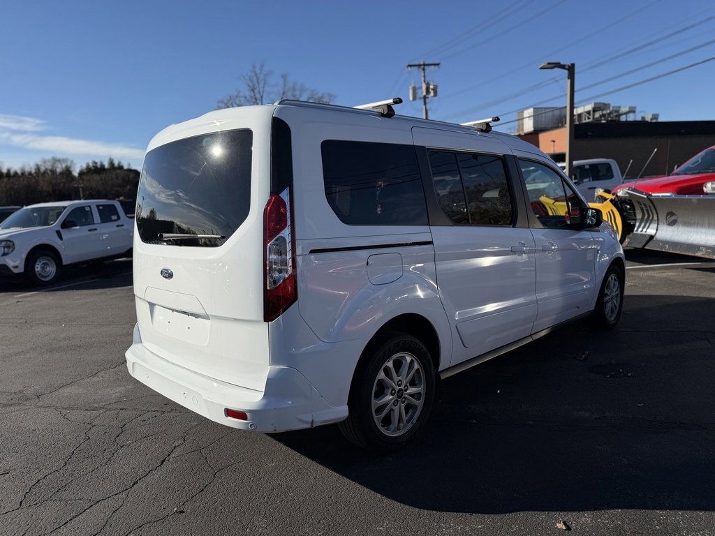 Certified 2022 Ford Transit Connect XLT image 7