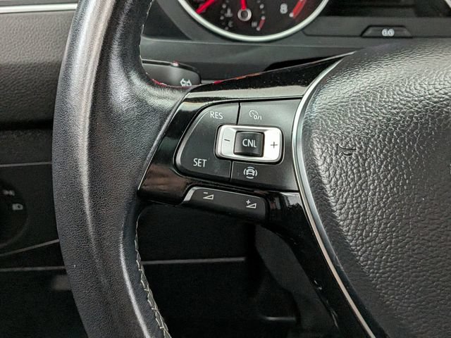 Used 2020 Volkswagen Tiguan SE R-Line AWD/4WD image 34
