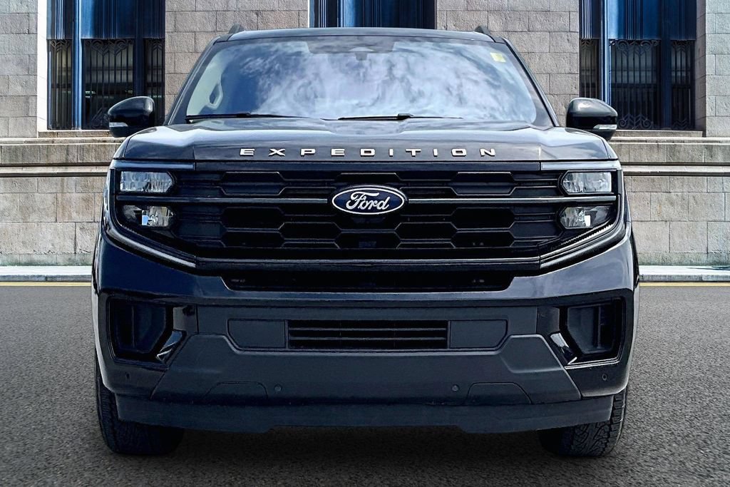 Certified 2025 Ford Expedition Max Active AWD/4WD image 3
