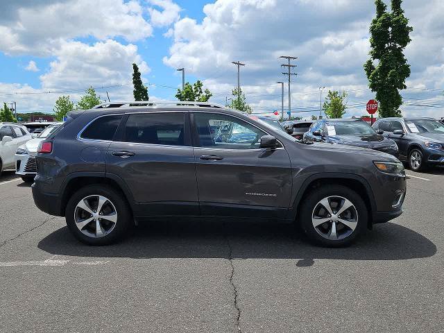 Used 2019 Jeep Cherokee Limited w/ Technology Group AWD/4WD image 32