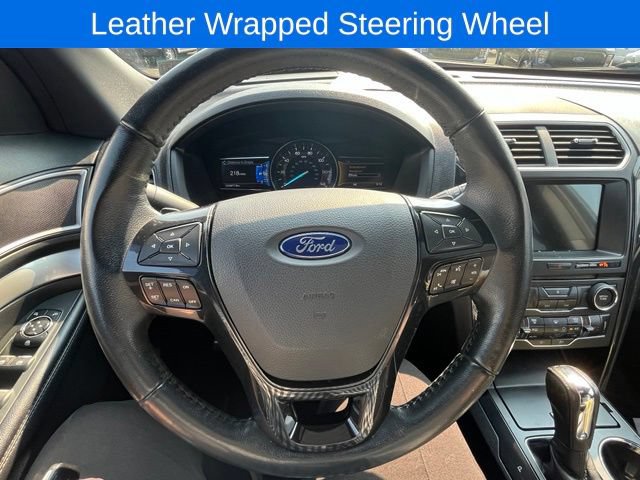 Certified 2017 Ford Explorer XLT w/ Equipment Group 202A AWD/4WD image 14