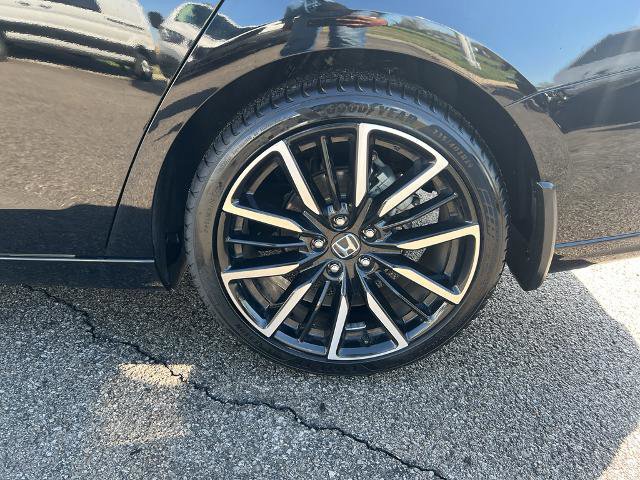 Used 2024 Honda Accord Touring image 19