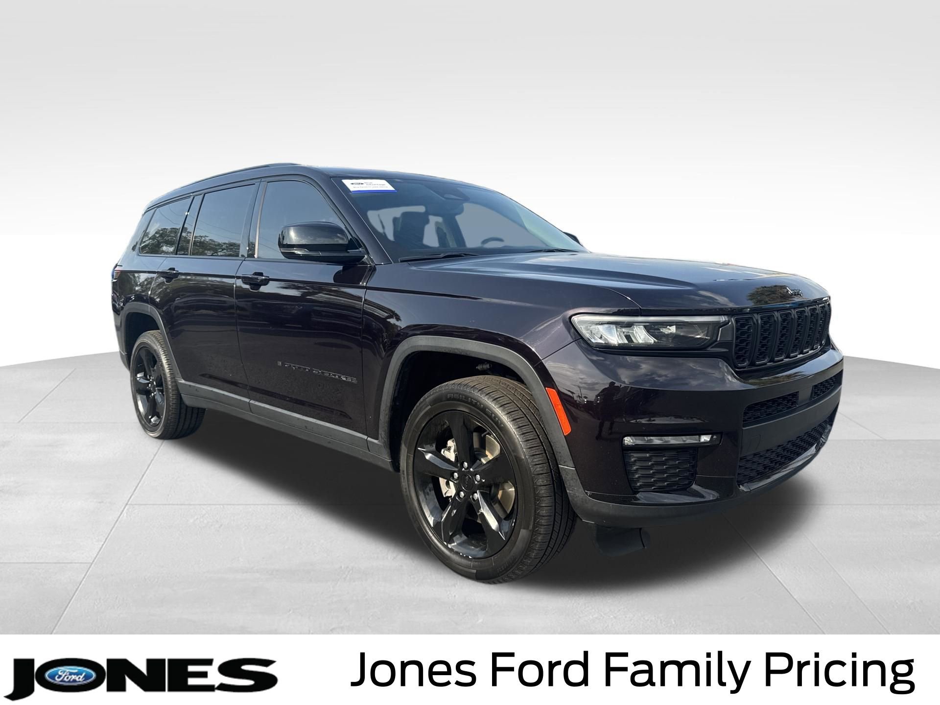 Used 2022 Jeep Grand Cherokee L Limited w/ Black Appearance Package image 1