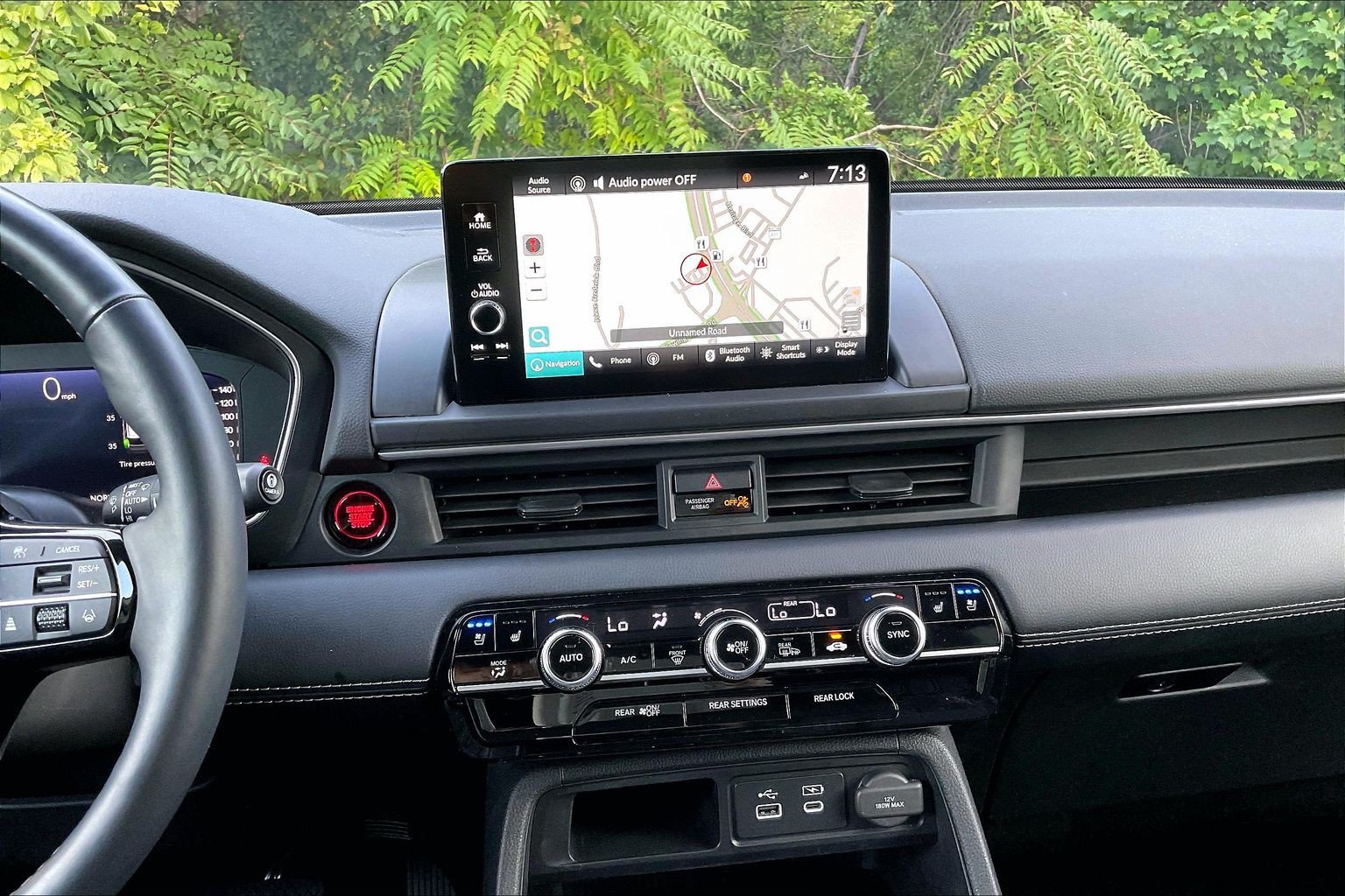 Used 2023 Honda Pilot Elite image 6