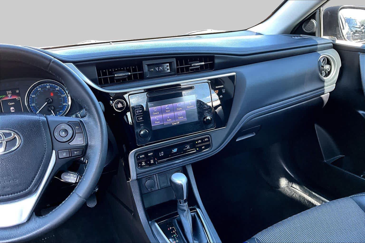 Used 2017 Toyota Corolla SE FWD image 9