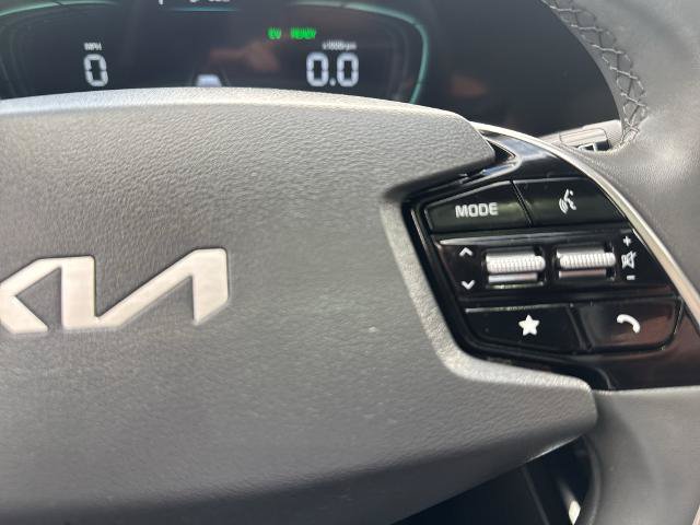 Used 2023 Kia Niro EX Touring FWD image 11