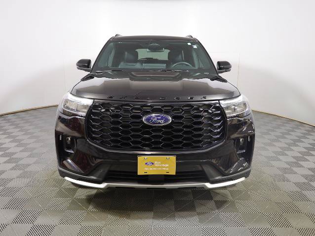 Certified 2025 Ford Explorer ST-Line w/ Premium Package AWD/4WD image 4