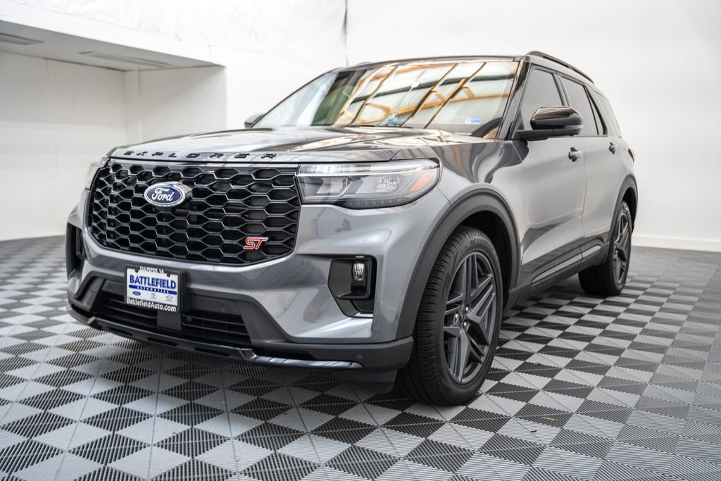 Certified 2025 Ford Explorer ST w/ Sun And Sound Package AWD/4WD image 3