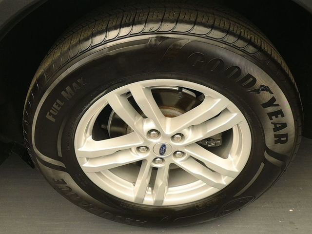 Certified 2022 Ford Explorer XLT w/ Equipment Group 202A image 9