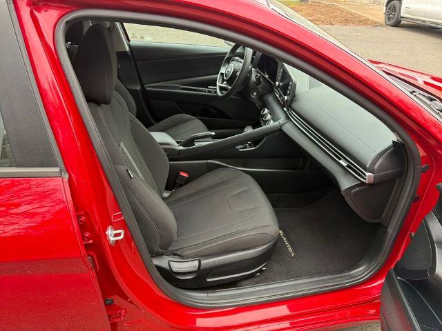 Used 2021 Hyundai Elantra SE w/ Cargo Package FWD image 37