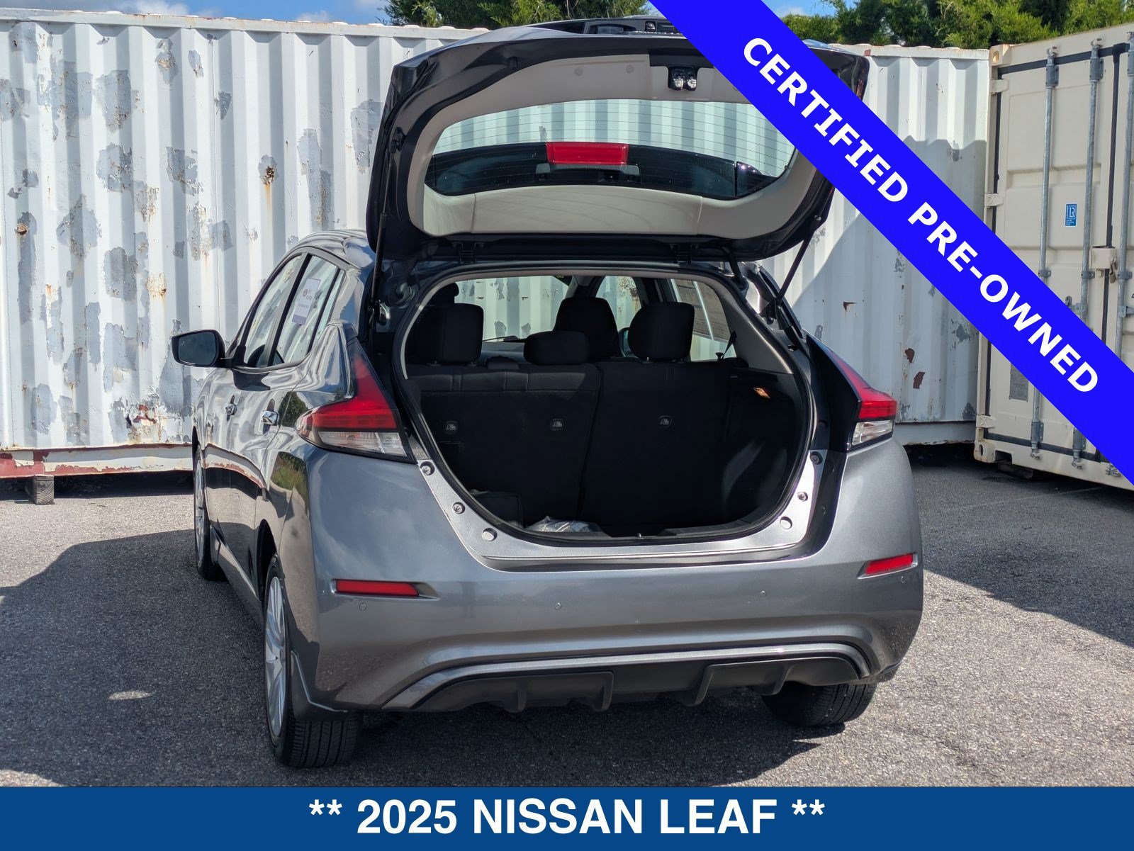 Used 2025 Nissan Leaf S FWD image 14