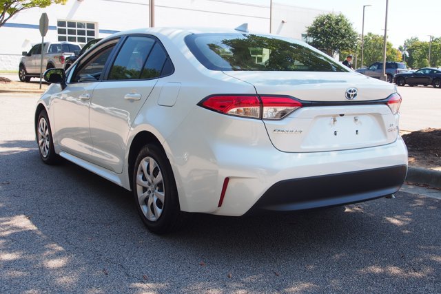 Used 2024 Toyota Corolla LE FWD image 5