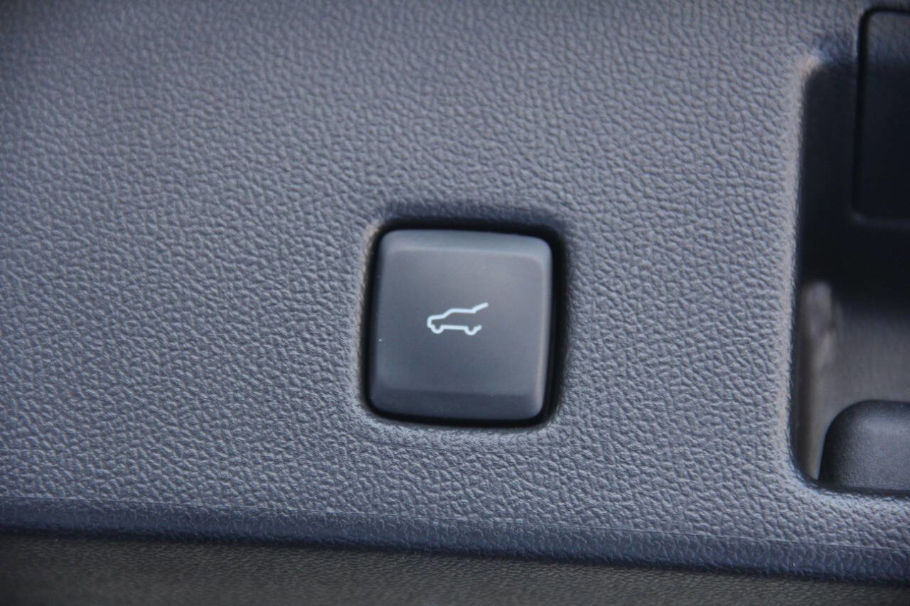 Certified 2025 Ford Escape ST-Line Select image 11