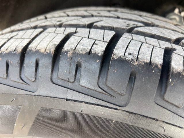 Certified 2022 Ford Explorer XLT w/ Equipment Group 202A image 27