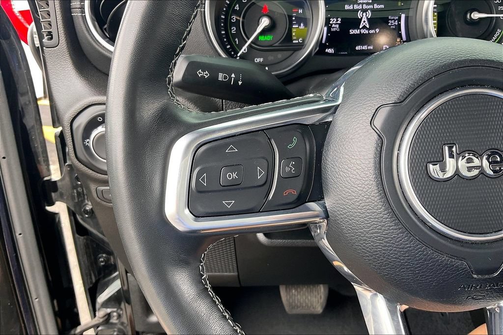 Used 2022 Jeep Wrangler Unlimited Rubicon 4xe w/ Cold Weather Group AWD/4WD image 16