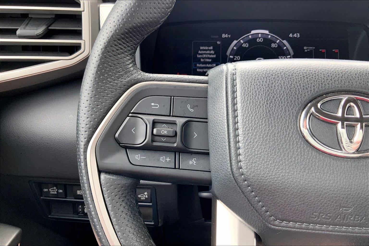 Used 2025 Toyota Tundra Limited AWD/4WD image 23
