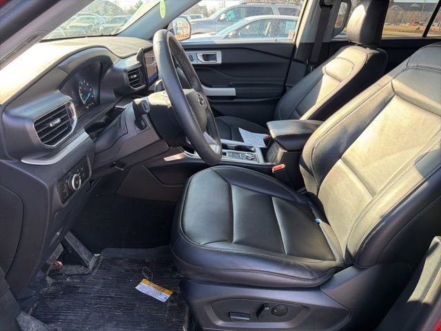 Certified 2024 Ford Explorer XLT w/ Equipment Group 202A image 17