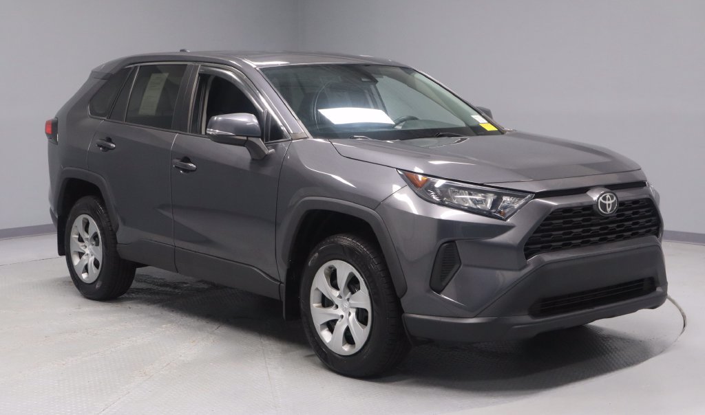 Used 2022 Toyota RAV4 LE AWD/4WD image 1