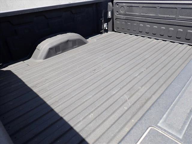 Used 2024 Chevrolet Silverado 2500 ZR2 w/ Technology Package AWD/4WD image 9