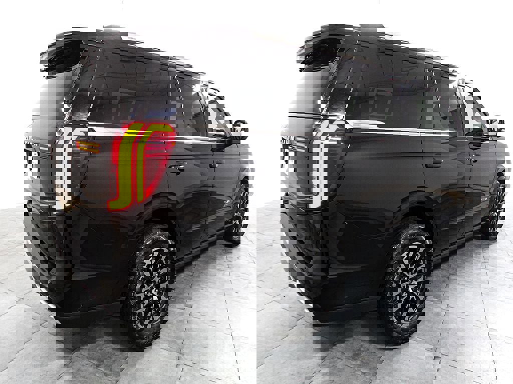 Certified 2025 Ford Expedition Platinum image 5