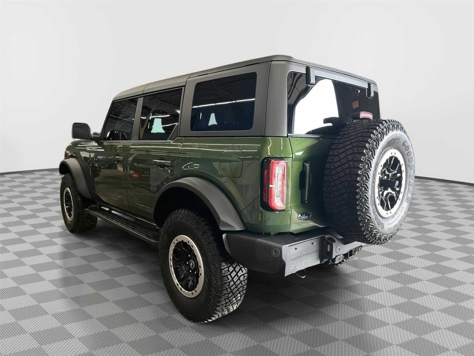 Certified 2022 Ford Bronco Outer Banks w/ Sasquatch Package AWD/4WD image 7