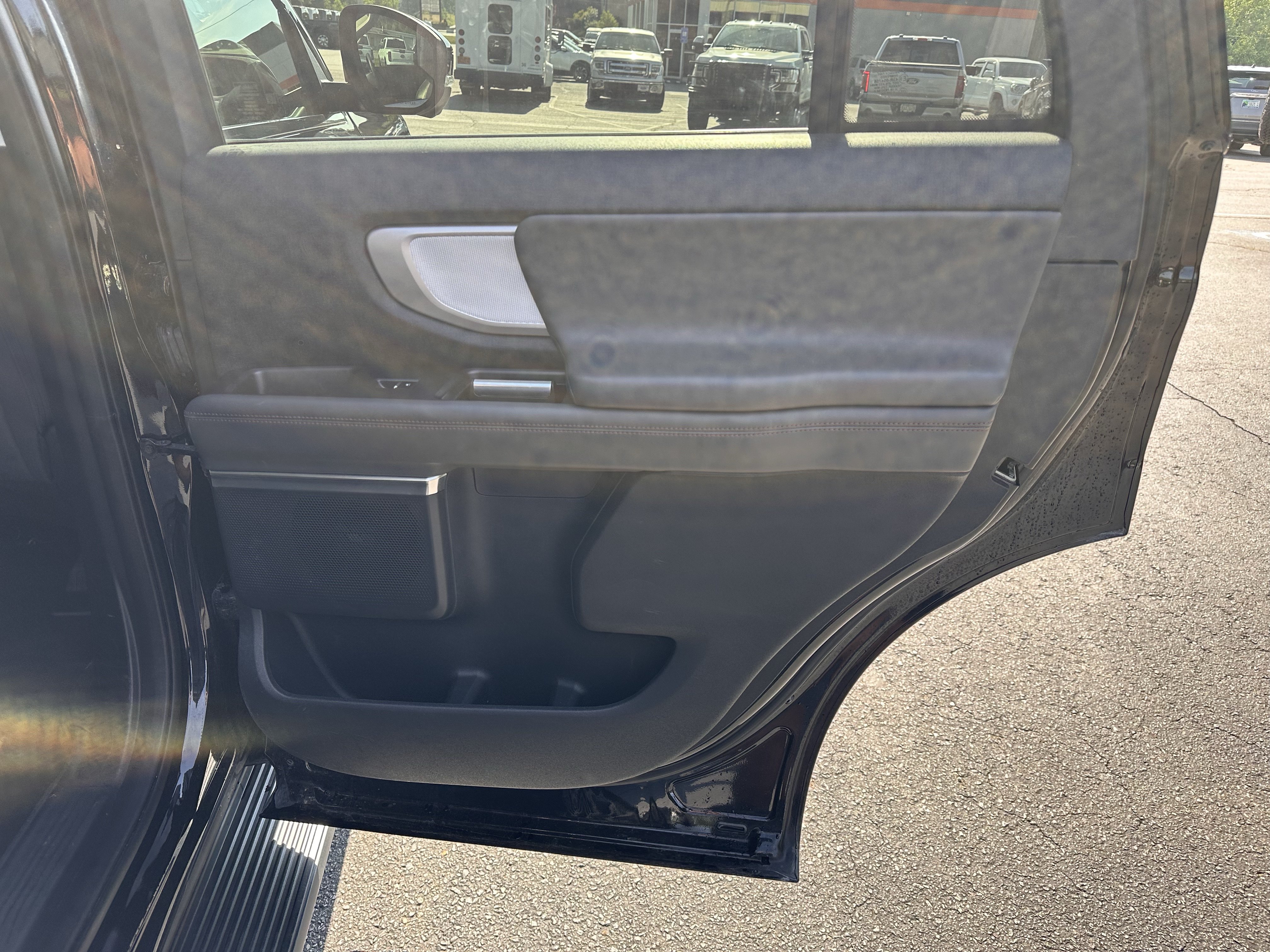 Certified 2025 Ford Expedition Active AWD/4WD image 15