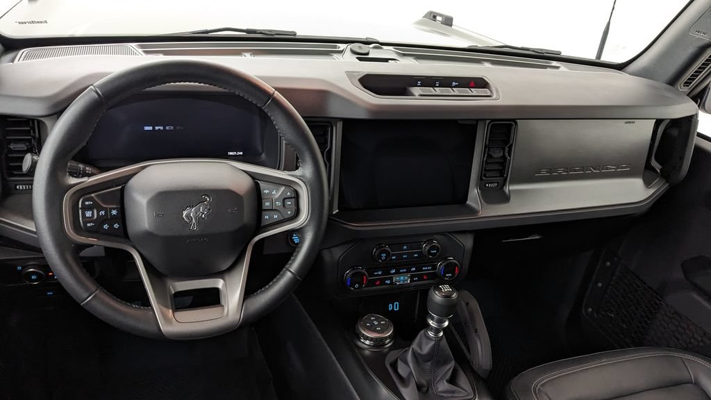 Certified 2025 Ford Bronco Big Bend w/ Sasquatch Package AWD/4WD image 3