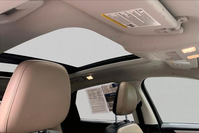 Certified 2022 Ford Escape SEL AWD/4WD image 14
