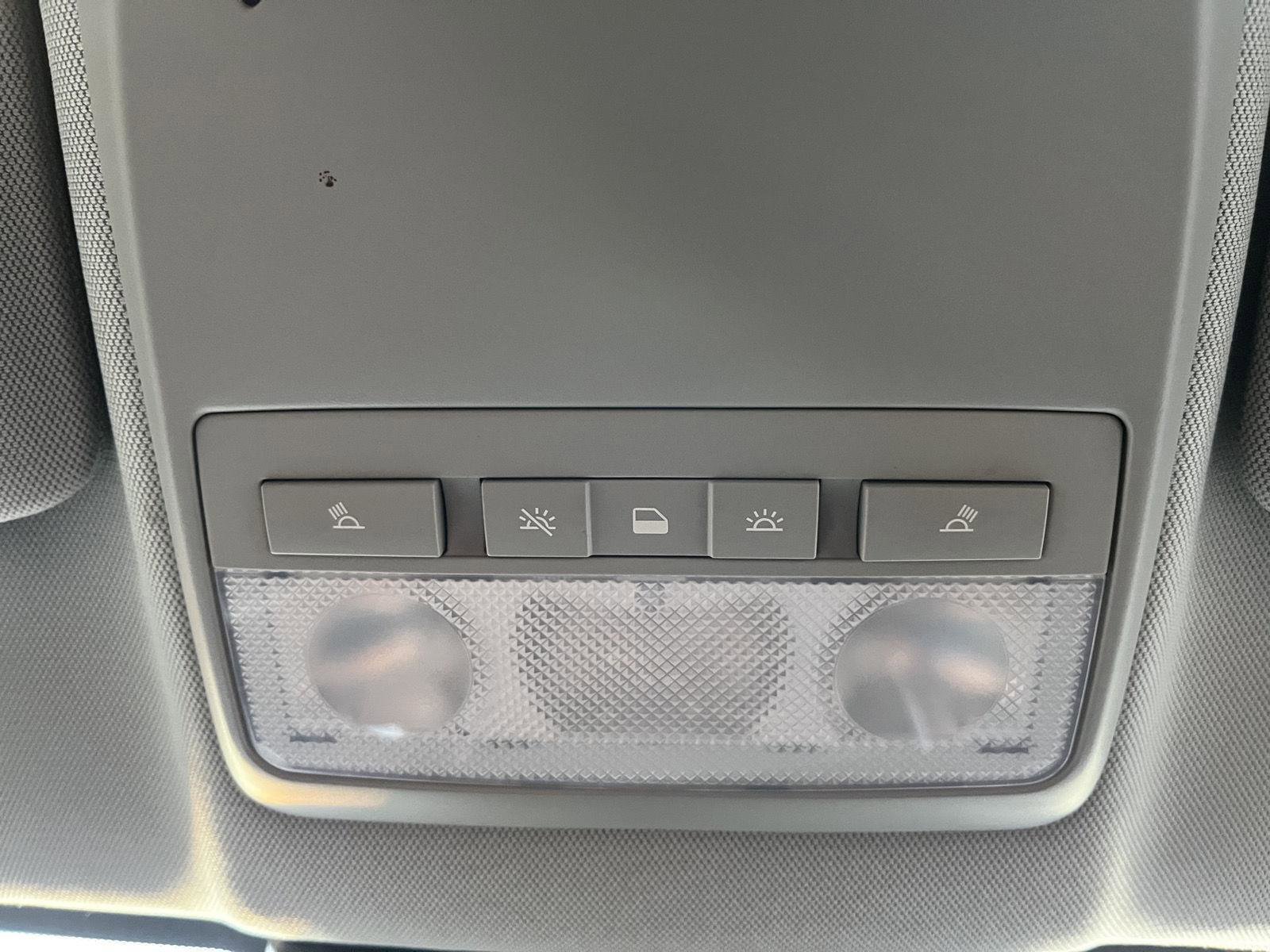 Used 2019 Chevrolet Trax LT w/ LT Convenience Package image 24