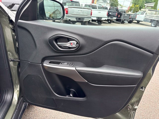 Used 2021 Jeep Cherokee Latitude Lux AWD/4WD image 28