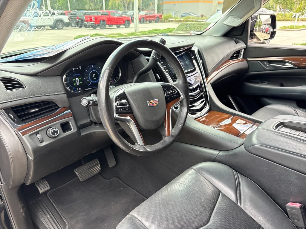 Used 2018 Cadillac Escalade 2WD image 7