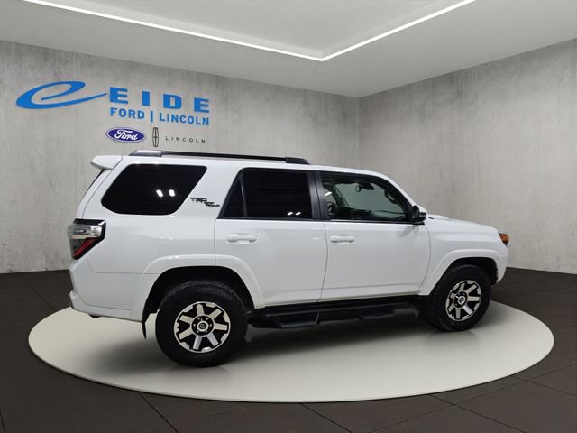 Used 2022 Toyota 4Runner TRD Off-Road Premium AWD/4WD image 7